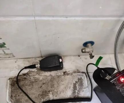 都江堰屋顶漏水维修公司分享下卫生间漏水的危害及解决方法